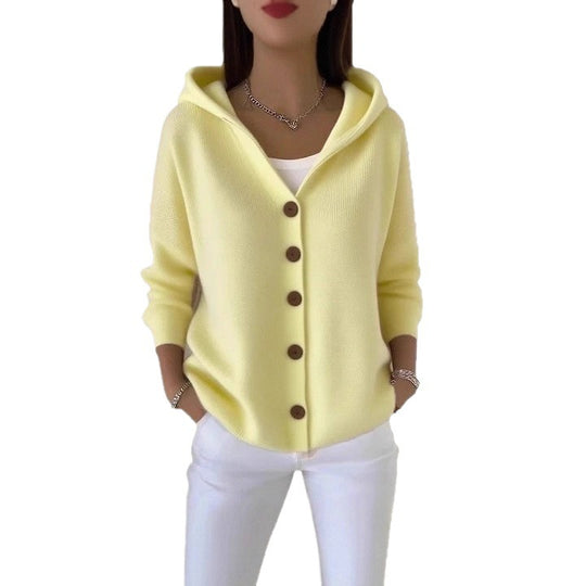 Damen Kapuzenstrickjacke mit Praktischen Knopfdetails und Lässigem Schnitt R&B