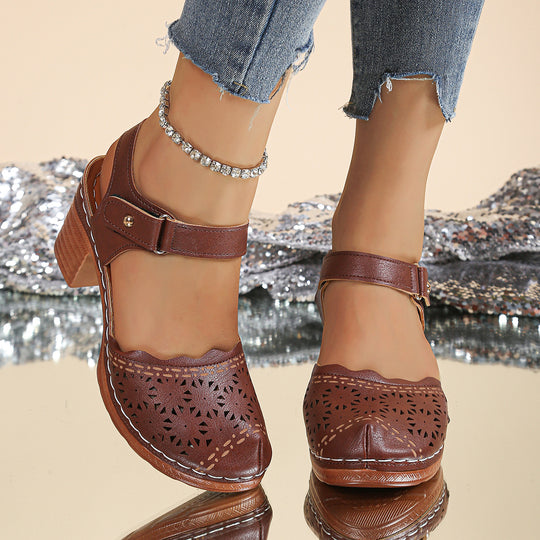 Damen Riemchen-Pantoletten mit filigranem Muster und bequemem Blockabsatz R&B
