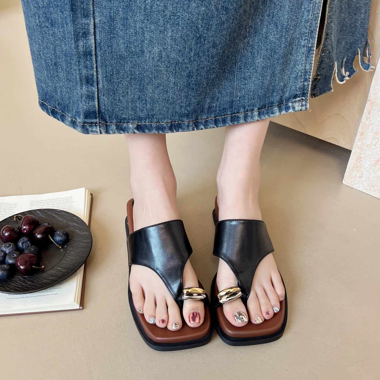 Damen Bequeme Zehentrenner-Sandalen mit modischem Riemendesign und ergonomischer Sohle R&B