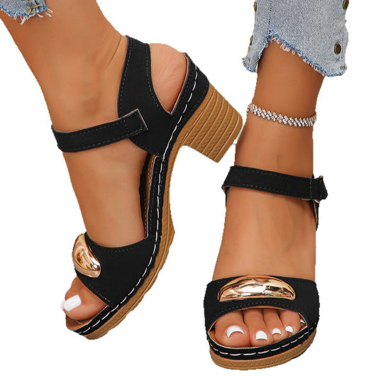 Damen elegante Keil-Pantoletten mit goldener Applikation R&B