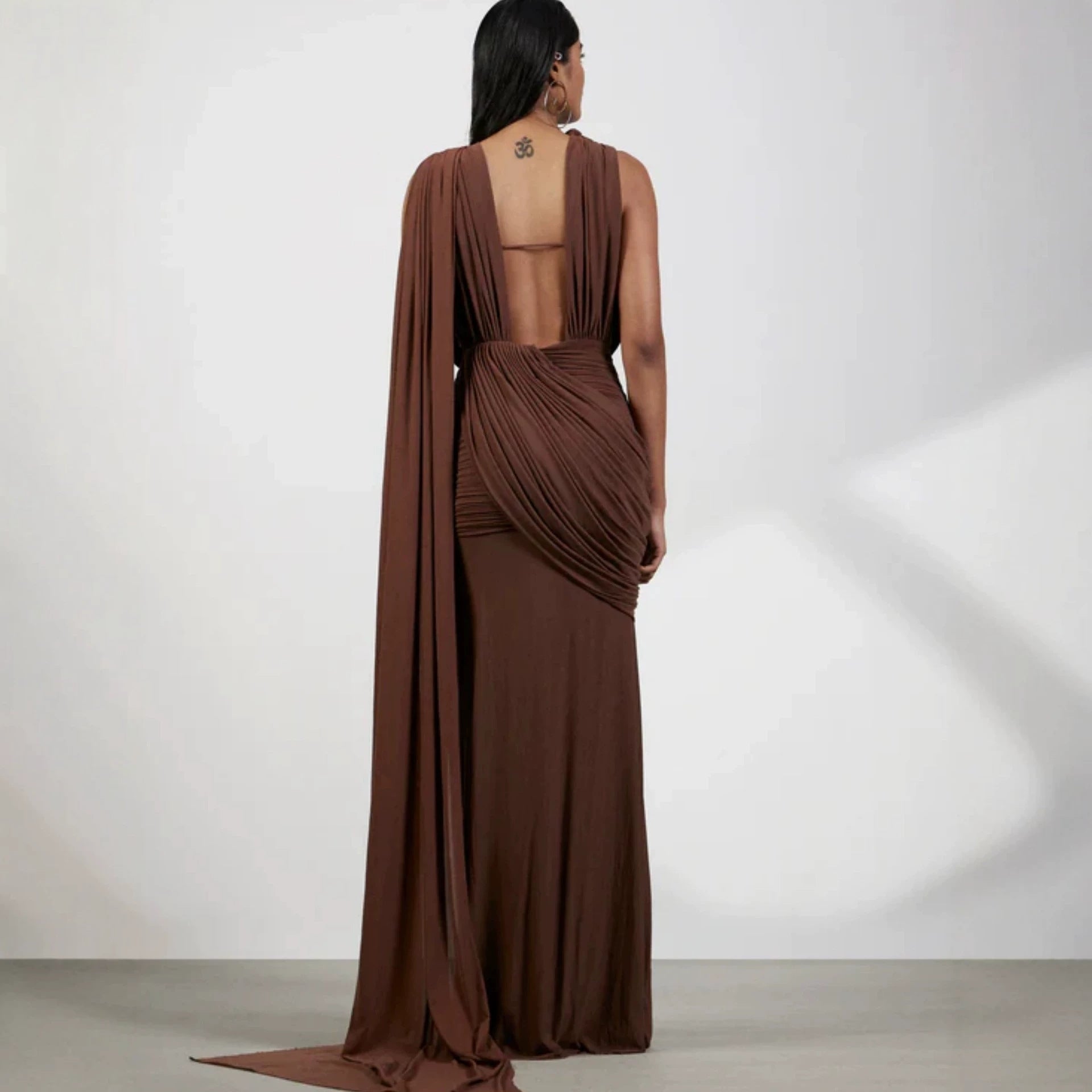 Damen bodenlanges Wickelkleid mit raffinierten Drapierungsdetails und elegantem V-Ausschnitt R&B