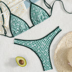 Damen Triangel-Bikini mit verspieltem Karomuster und floralen Akzenten R&B