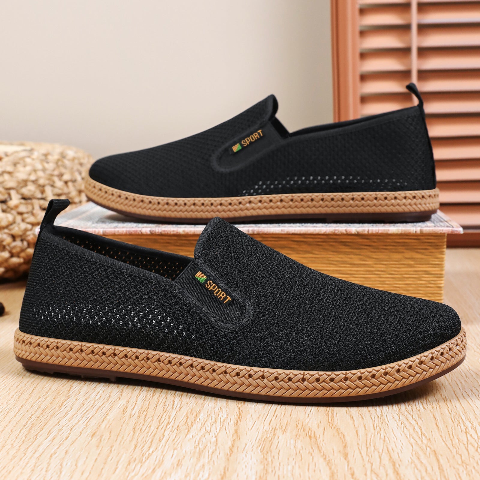 Herren nan atmungsaktiver Strick-Slip-On Loafer mit elastischem Einstieg, geflochtener Dekor-Sohle und gepolstertem Komfortfußbett R&B