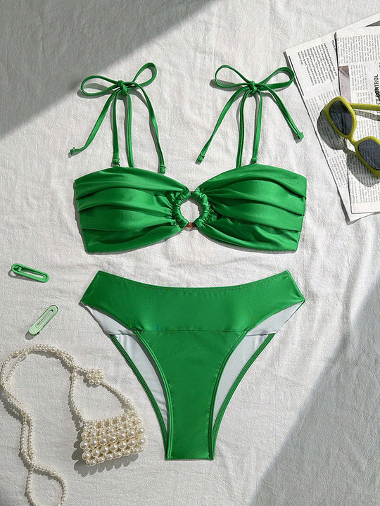 Damen Triangel-Bikini mit raffinierten Rüschendetails und modischem Ringverschluss R&B