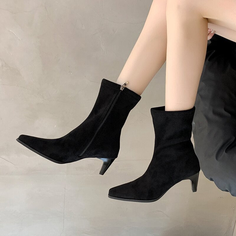 Damen Ankle-Boots mit spitzem Absatz und elegantem Reißverschluss R&B