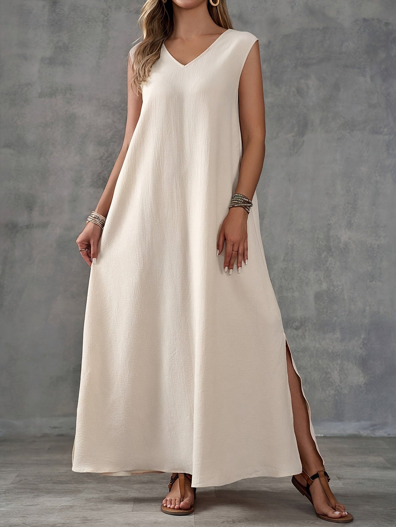 Damen Maxi-Strandkleid mit elegantem V-Ausschnitt und seitlichem Schlitz R&B