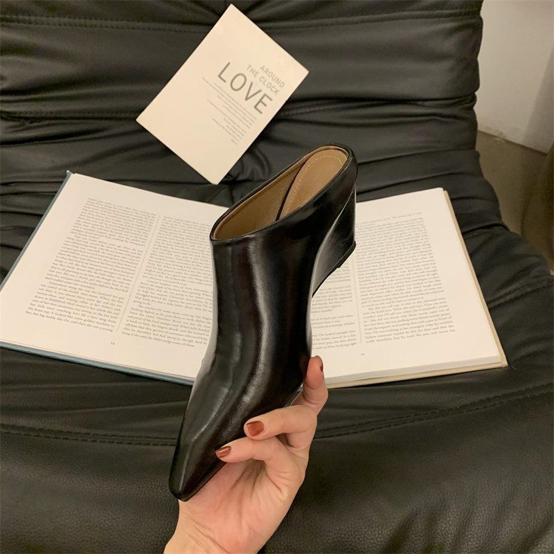 Damen schlanke Mules mit modernem asymmetrischem Design R&B
