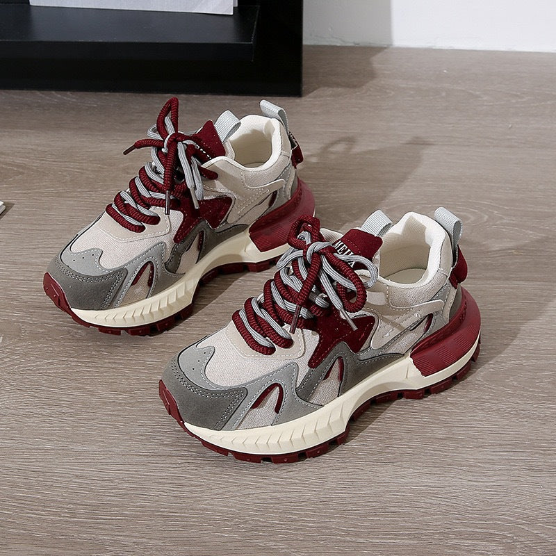 Damen Sportliche Sneakers mit trendigem Design von R&B