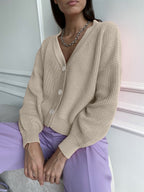 Damen kuschelige Strickjacke mit umschlagbaren Ärmeln und modischen Knopfdetails R&B