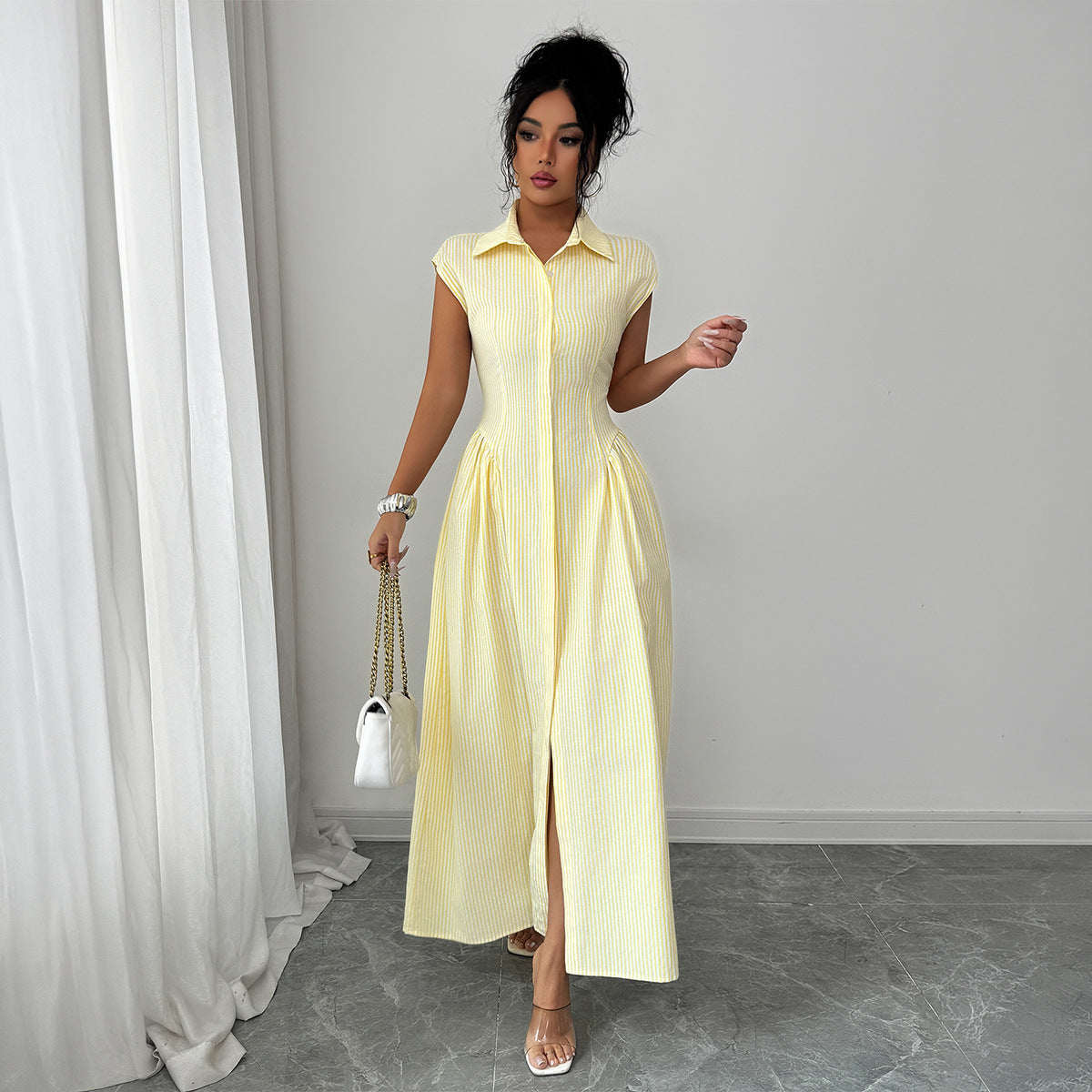 Damen Maxikleid mit klassischem Hemdblusen-Design und eleganten Falten R&B