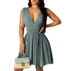 Damen Kleid mit tiefem V-Ausschnitt und Cut-Out-Details R&B