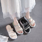 Damen modische Riemchen-Sandalen mit Perlenschmuck und gepolsterter Sohle