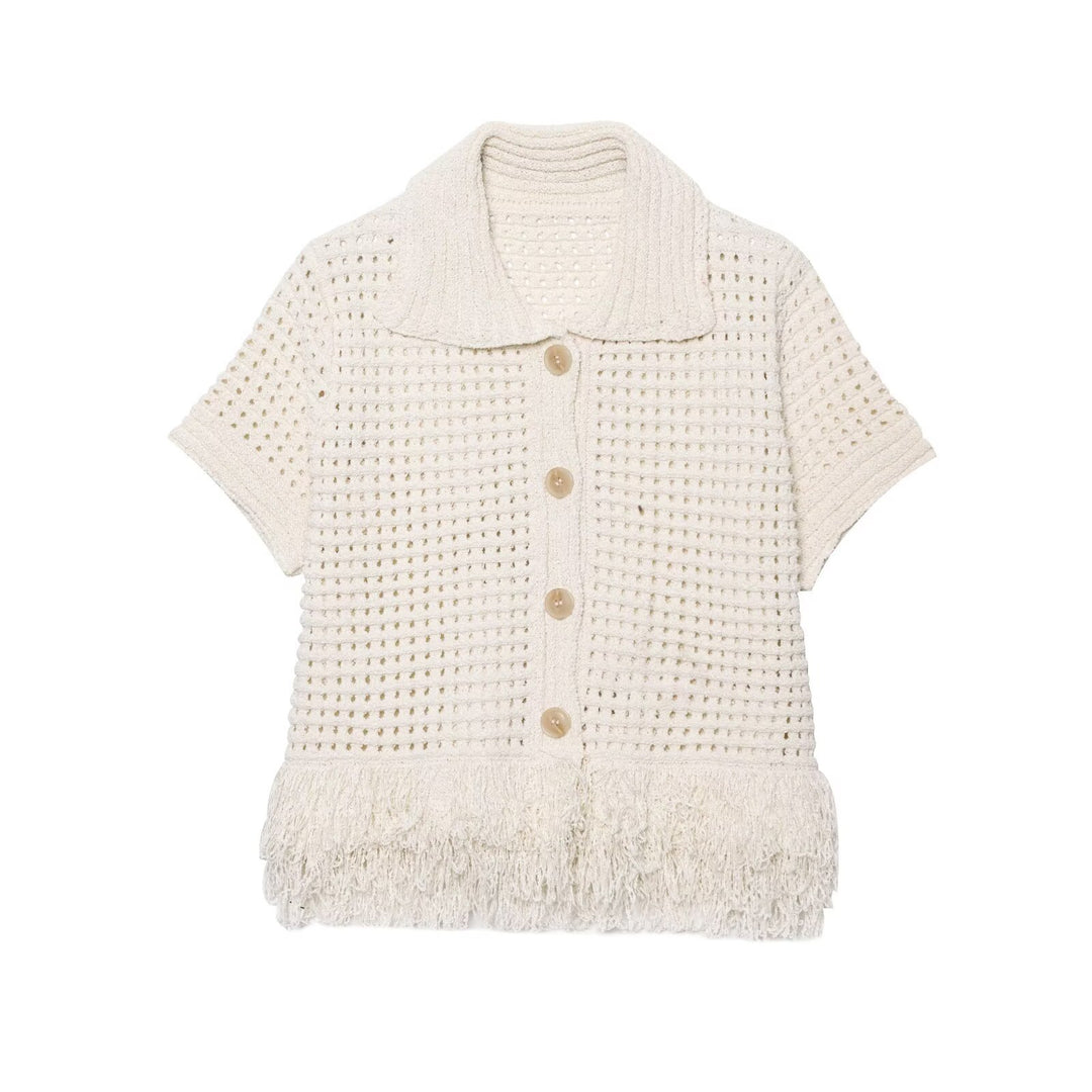 Damen Kurzarm-Strickjacke mit fransigem Saum und dekorativen Knöpfen R&B