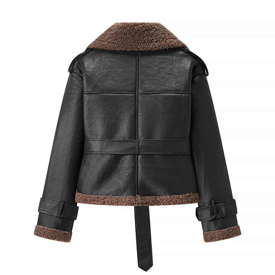 Damen Kunstlederjacke mit flauschigem Kragen und tailliertem Schnitt R&B
