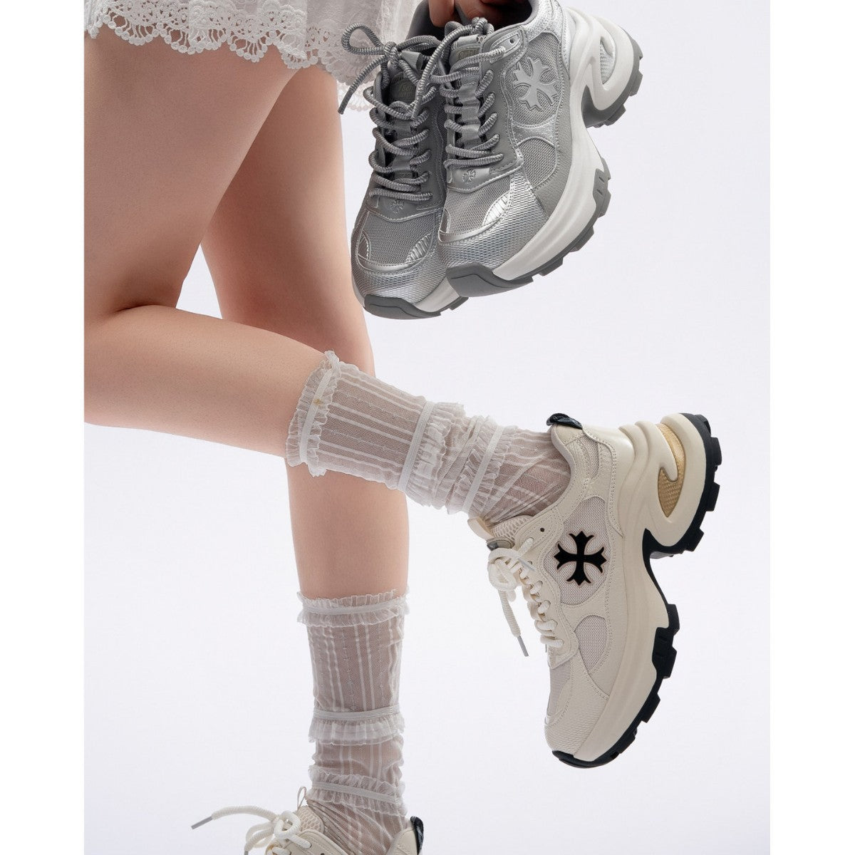 Damen Sportliche Sneaker mit atmungsaktiver Mesh-Oberfläche und dämpfender Sohle R&B