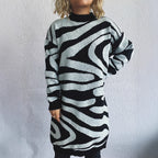 Damen Grobstrickpullover mit modernem ZR&Bradesign und hohem Kragen R&B
