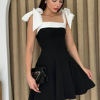 Damen modisches Sommerkleid mit Schleifen-Trägern und schmeichelndem Schnitt R&B