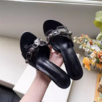Damen elegante Plateau-Mules mit modischen Schnallen R&B