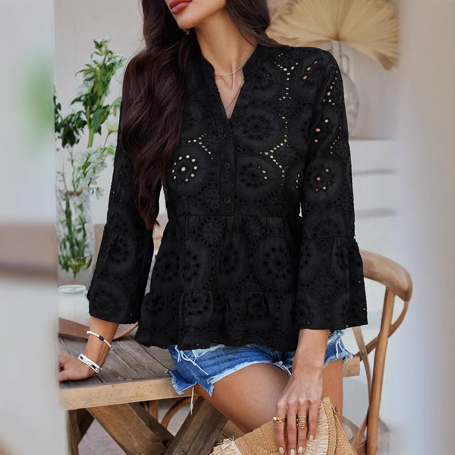 Damen Oberteil mit eleganter Broderie Anglaise und ausgestellten Ärmeln R&B