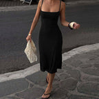 Damen Elegantes Maxikleid mit Spaghettiträgern und figurbetontem Schnitt R&B