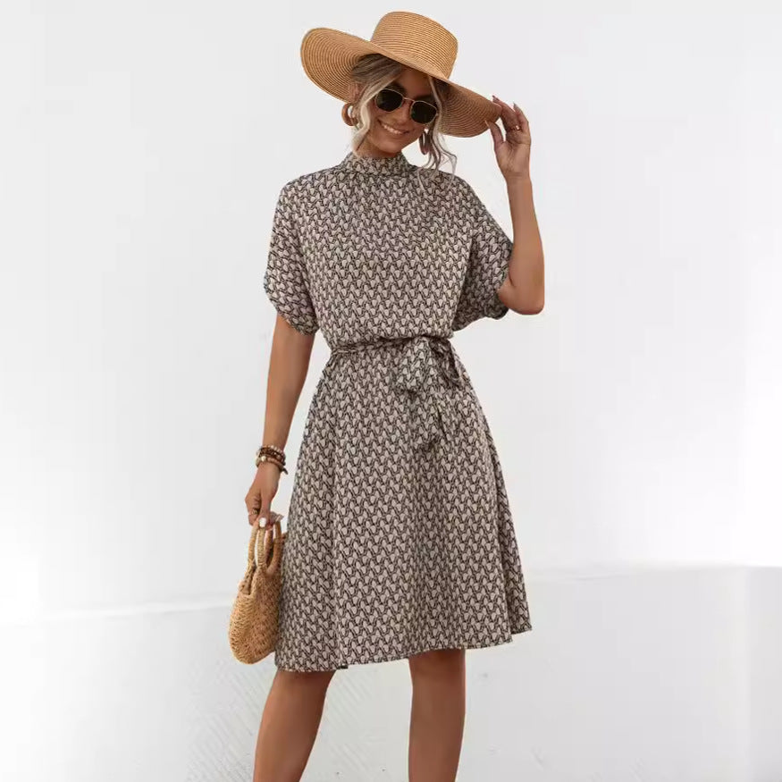 Damen Bogenmuster Kleid mit hohem Kragen und Bindegürtel R&B