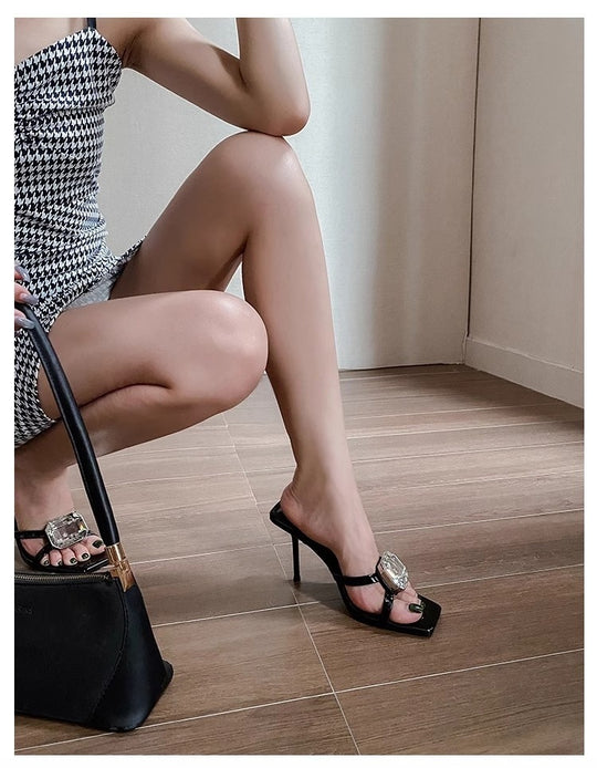 Damen elegante High Heels mit funkelndem Schmuckdetail R&B