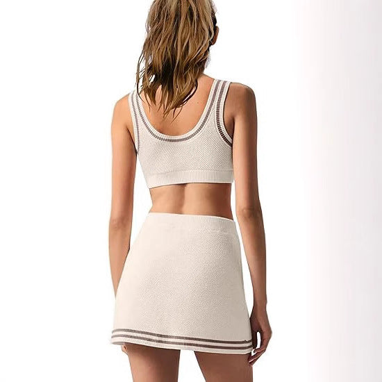 Damen Sport-Set mit figurbetontem Crop-Top und Minirock R&B