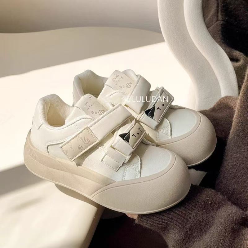 Damen Sportliche Sneaker mit verstellbarem Klettverschluss und bequemer Polsterung R&B