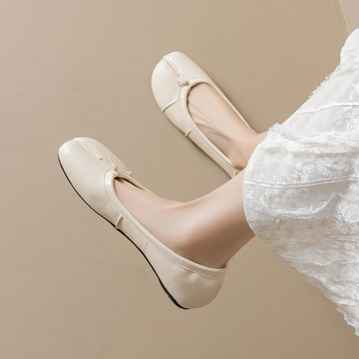 Damen Ballerina mit geschmeidigem Leder und elastischem Komfort