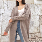Damen Grobstrickmantel mit eleganten Zopfdetails und lässigem Schnitt R&B