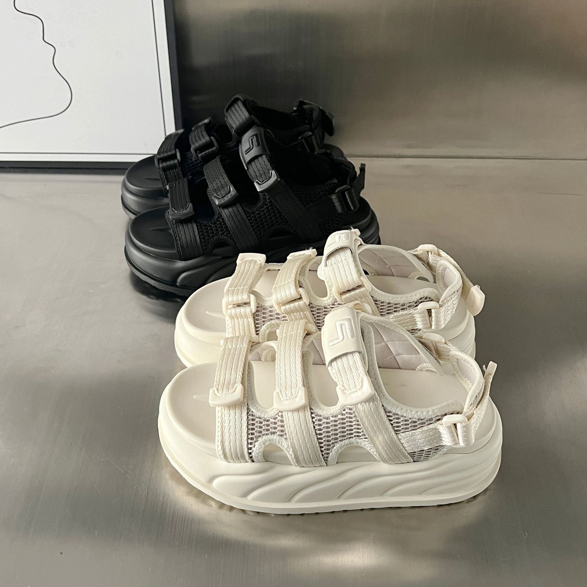 Damen Sportliche Sandalen mit verstellbaren Riemen und dämpfender Sohle R&B