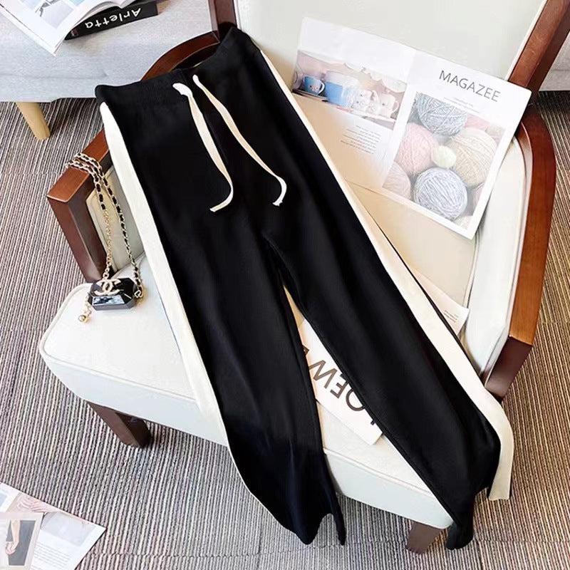 Damen modisches Strickensemble mit dekorativen Knöpfen und Kontrastdetails R&B
