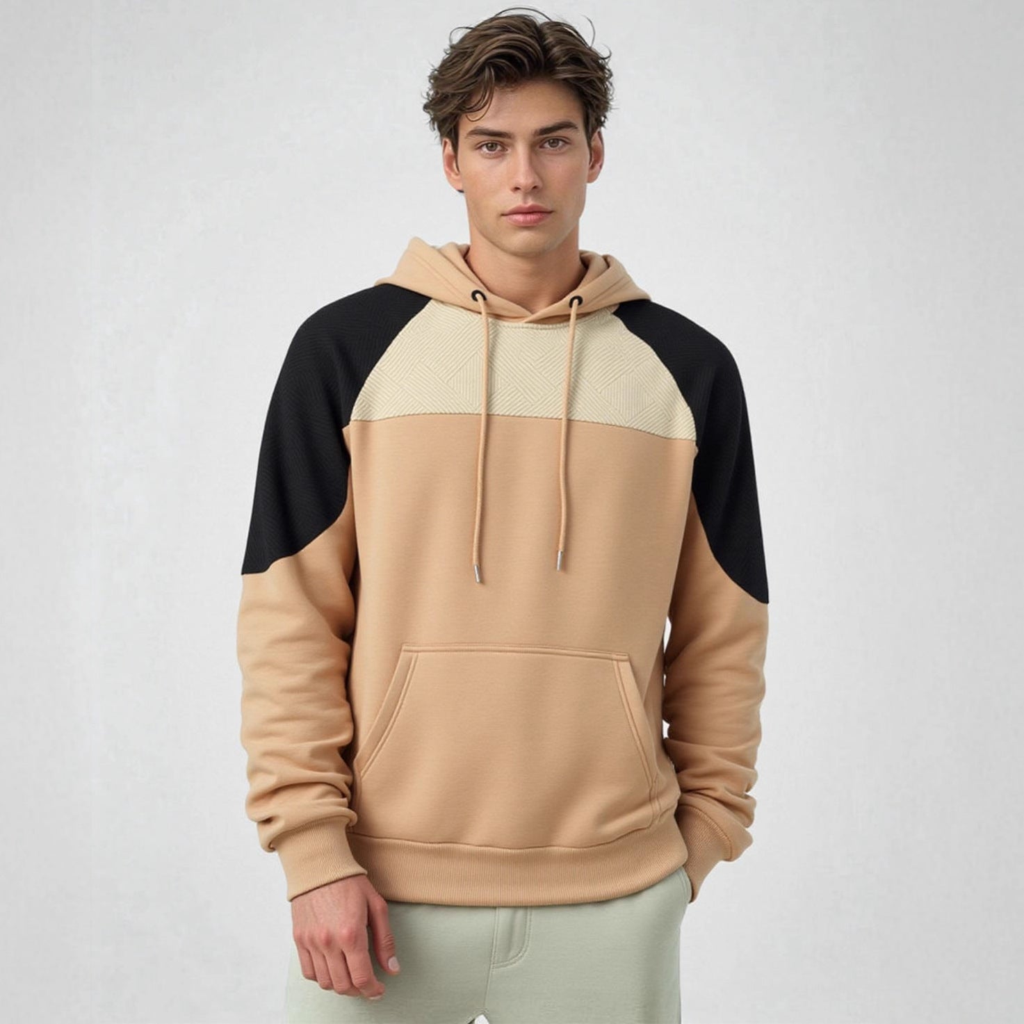 Herren sportlicher Kapuzenpullover mit geometrischen Akzenten und Kängurutasche R&B