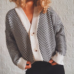 Damen Strickjacke mit modernem Zickzackmuster und kuscheligem Material R&B