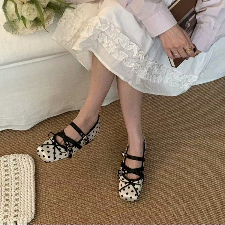 Damen modische Ballerinas mit dekorativem Schleifenmuster und verstellbarem Riemen R&B