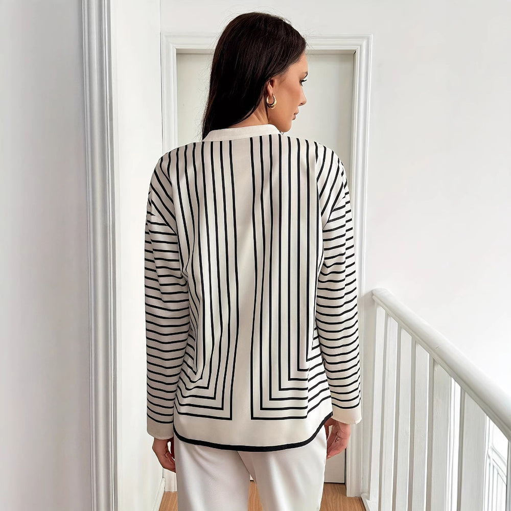 Damen Hemdbluse mit eleganter Knopfleiste und vertikalen Streifen R&B