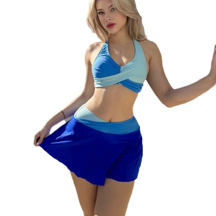 Damen Badeoutfit mit sportlichem Rock R&B