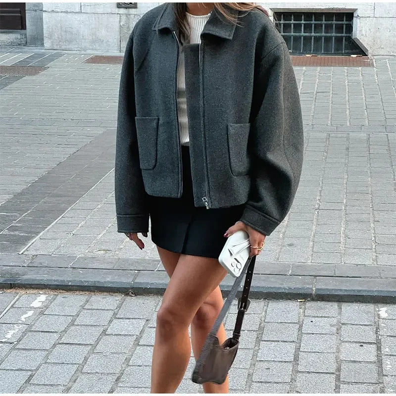 Damen Urbaner Oversize-Wolljacke mit praktischen Taschen R&B