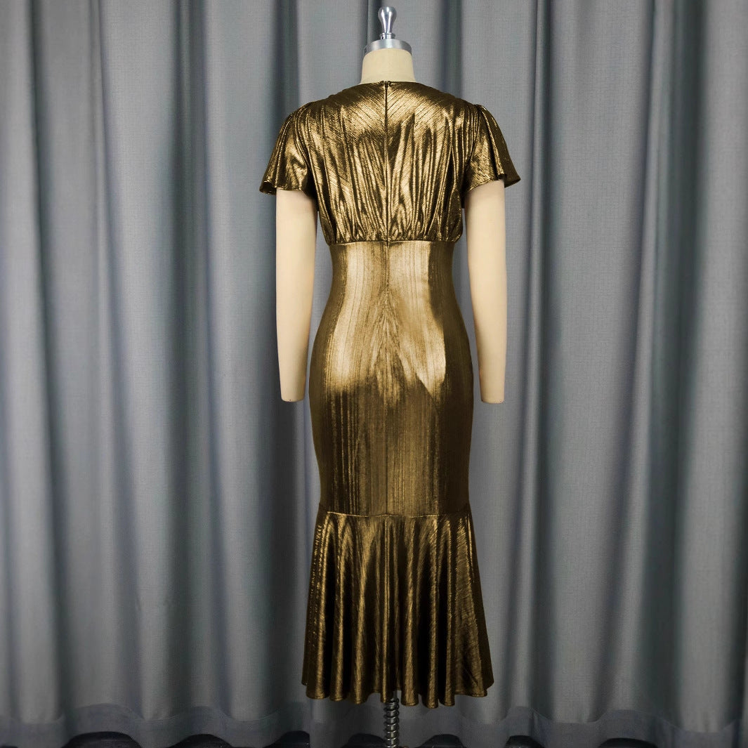 Damen figurbetontes Abendkleid mit schimmerndem Material und Rüschendetails R&B