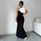 Damen figurbetontes Maxikleid mit asymmetrischem Design und dekorativer Blütenapplikation R&B
