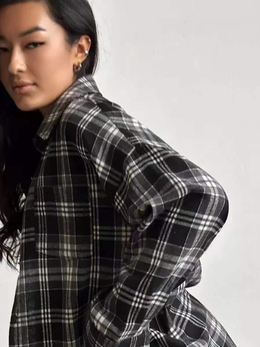 Damen Gemütliches Karoshirt mit hohem Kragen und Knopfverschluss R&B
