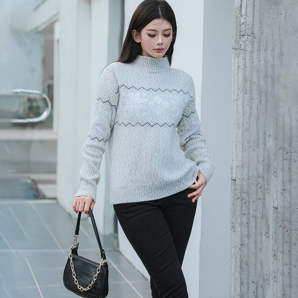 Damen kuscheliger Pullover mit hochgelegtem Kragen und winterlichem Motiv R&B