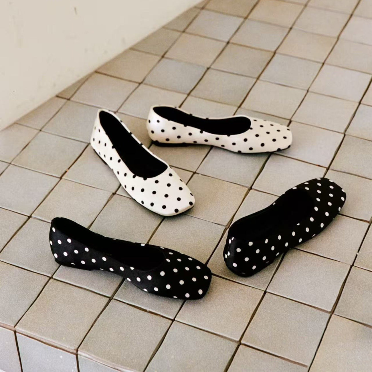 Damen Elegante und modische Ballerinas mit glänzender Oberfläche R&B