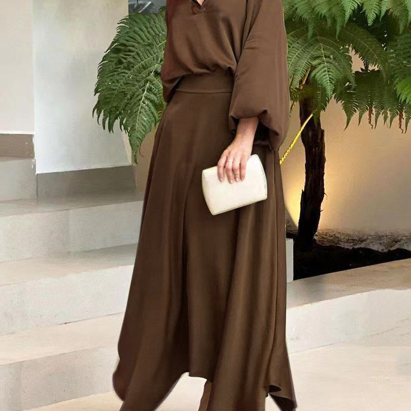 Damen Elegantes Maxikleid mit fließendem Schnitt und hochwertigem V-Ausschnitt R&B