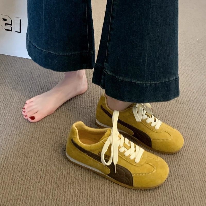 Damen Sneakers im klassischen Retro-Stil mit besonderer Sohle
