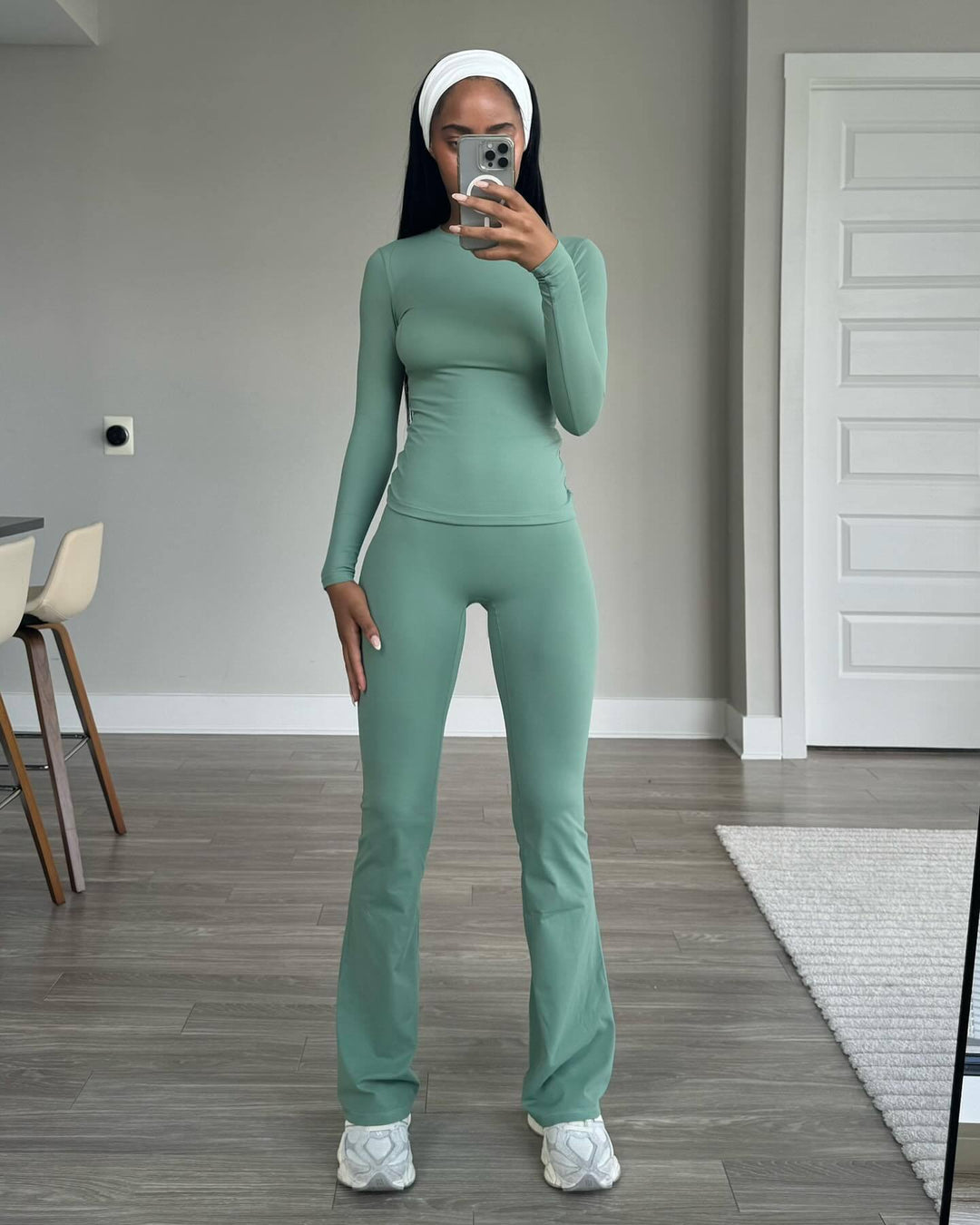 Damen Sportliches Langarmoberteil und Leggings-Set mit atmungsaktivem Stoff R&B