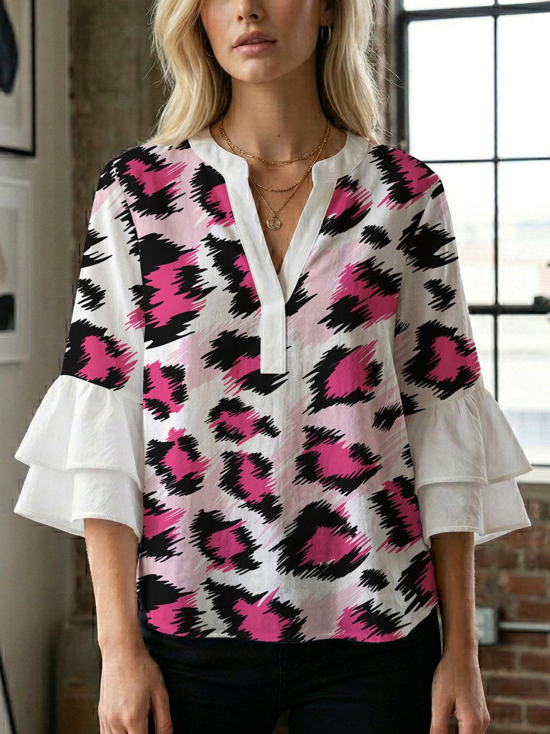 Damen Bluse mit Rüschendetails und auffälligem Animal-Print R&B