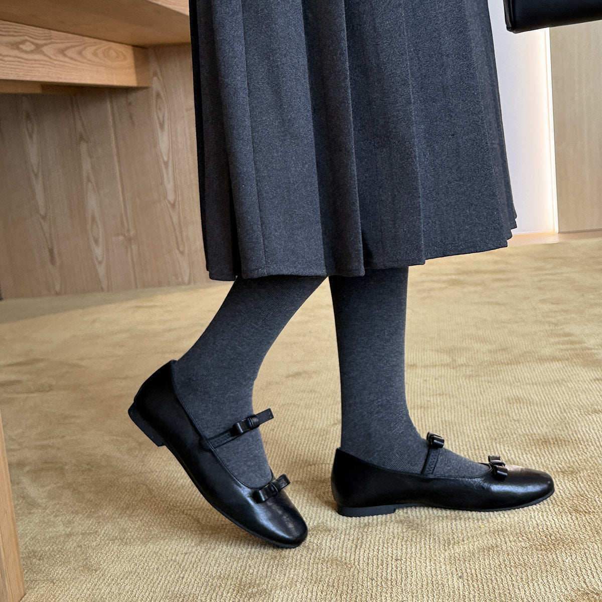 Damen Ballerinas mit modischem Riemchen und komfortablem Fußbett R&B