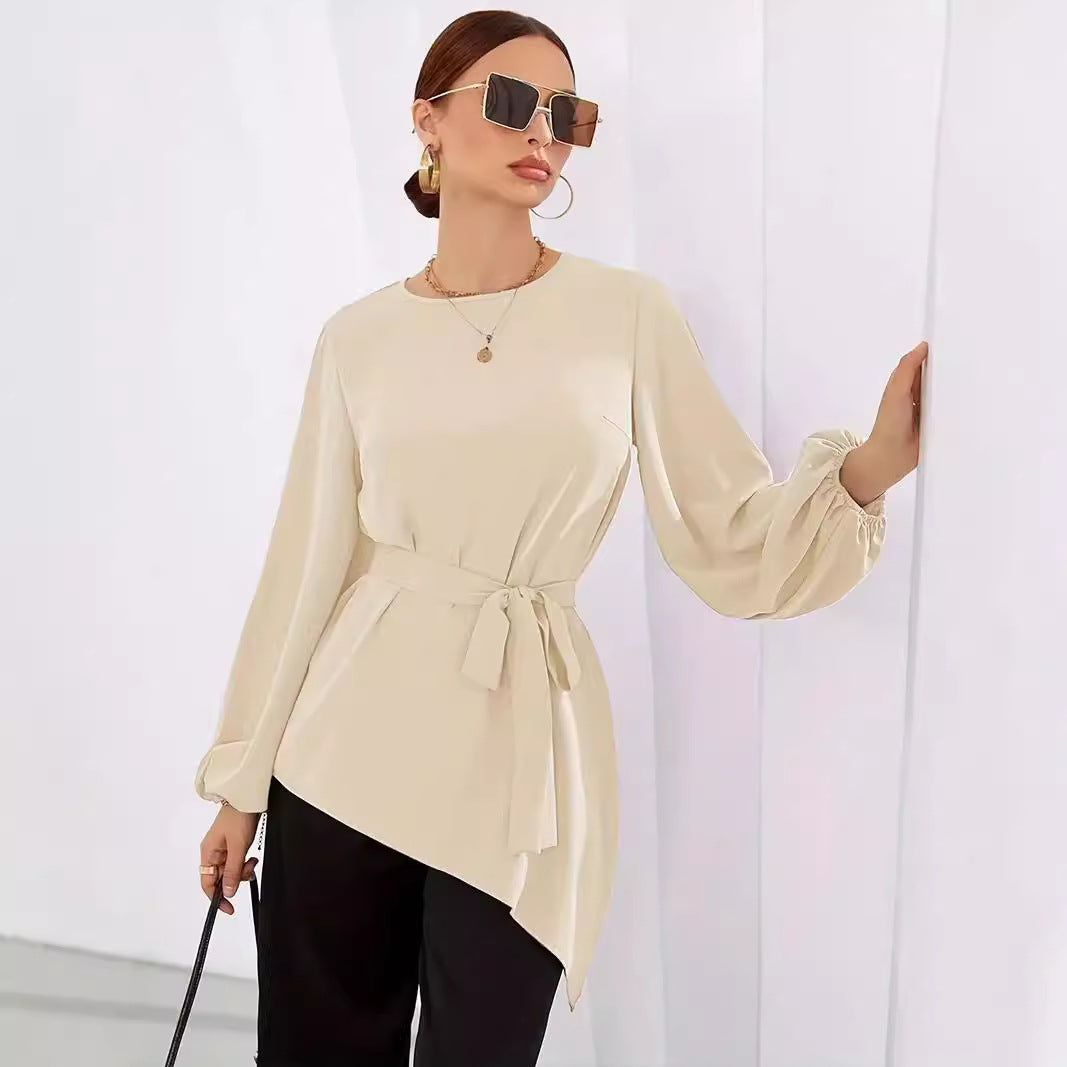 Damen Elegantes Oberteil mit asymmetrischem Saum und Taillierung R&B