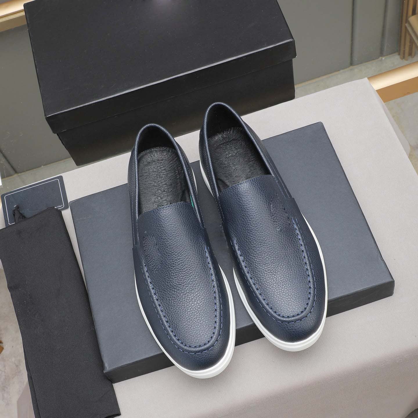 Damen Mokassin Slipper mit erstklassiger Ledervariante und rutschfester Sohle R&B